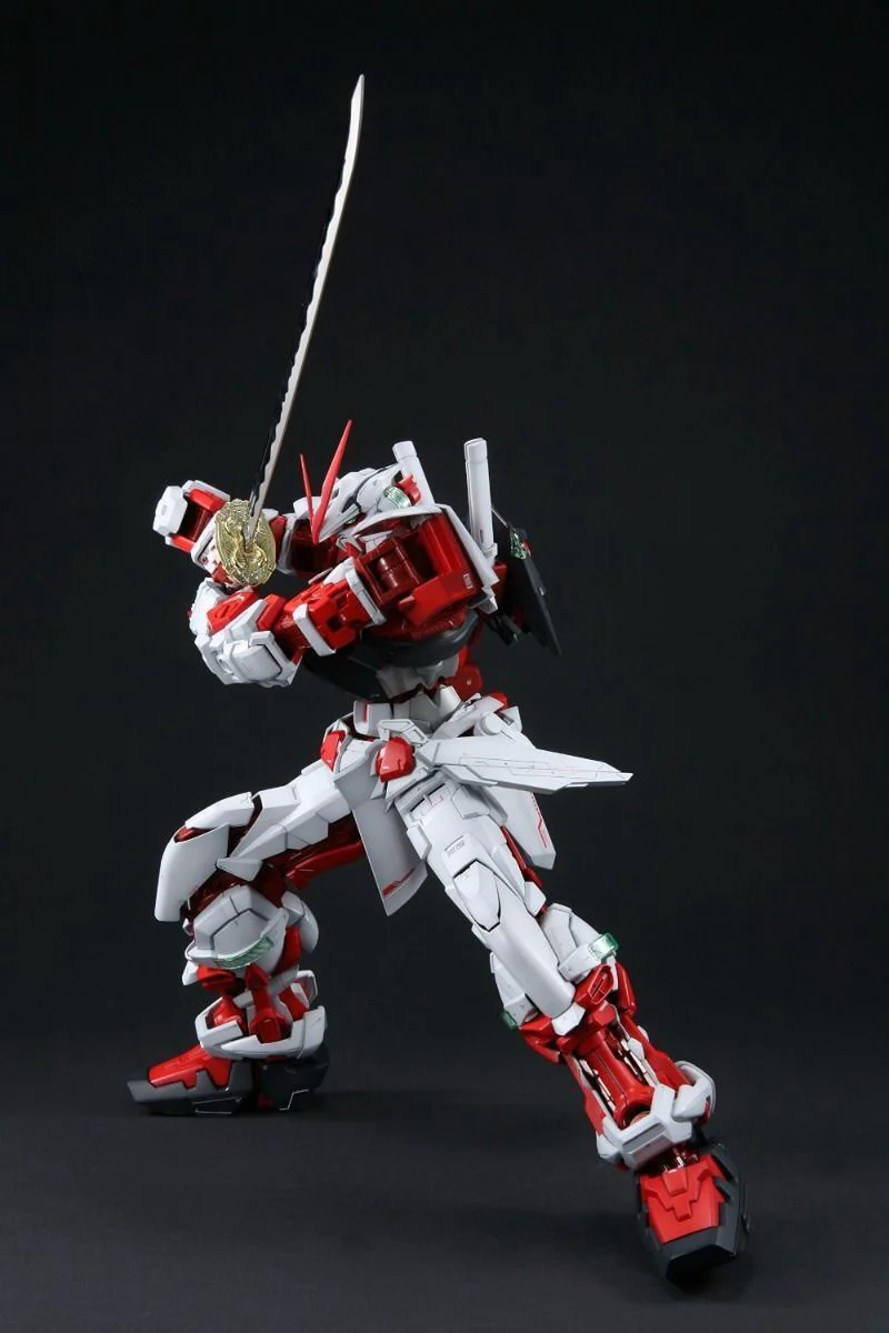 PG 1/60 GUNDAM ASTRAY RED FRAME - Image 3